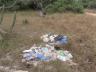 Lixo-na-entrada-da-Reserva-de-Vilatur-Saquarema-05-03-2012(04).JPG